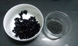黑豆黑芝麻豆浆的作用,滋补养生，润泽身心